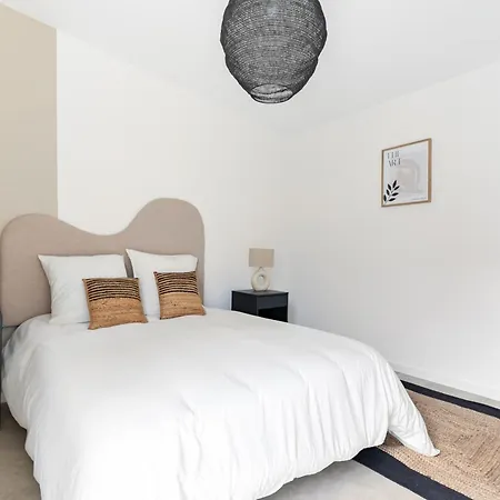 Jolie Maison Lumineuse De Style Industriel * Бордо