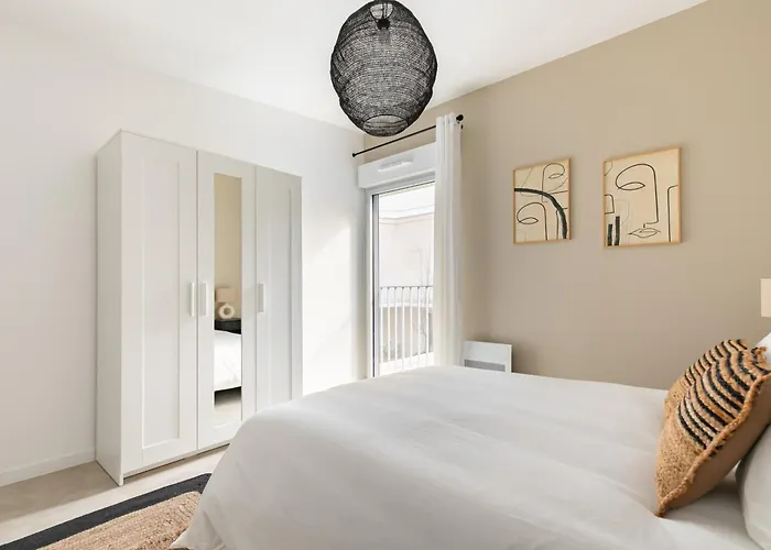 Jolie Maison Lumineuse De Style Industriel * 보르도