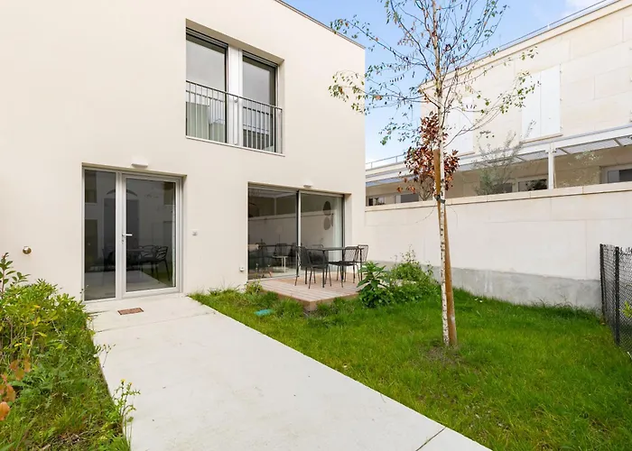 Holiday home Jolie Maison Lumineuse De Style Industriel *